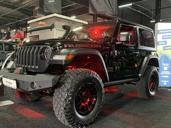 Alu Felge 8,5 x 17 ET +18 KMC KM540 RECON schwarz rot Jeep Wrangler JK / JL ab BJ 07 KM54078550918 Gloss BLACK RED mit TÜV