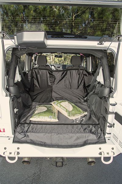 Kofferraumschutz Laderaumschutz Hundeschutz Jeep Wrangler Unlimited BJ 07- Rugged Ridge 13260.01 C3 Cargo Cover