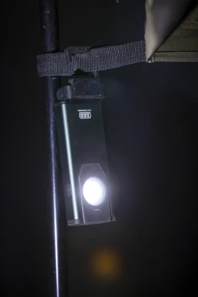 LED Lampe leuchtend im dunkeln