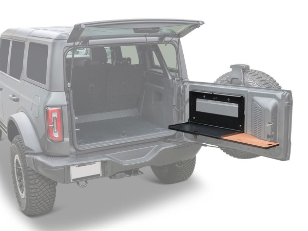 Front Runner Ford Bronco 21- Klapptisch für die Fahrzeugheckklappe