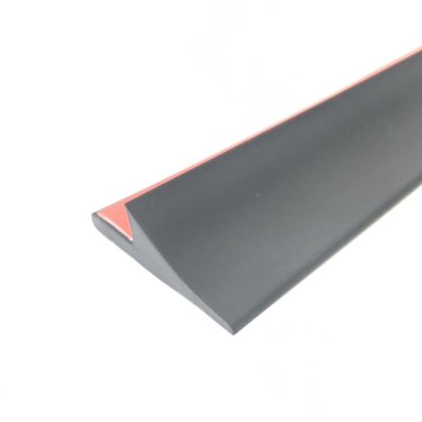 Kotflügelverbreiterung universal. 28mm breit, 150cm lang, 1 Stück