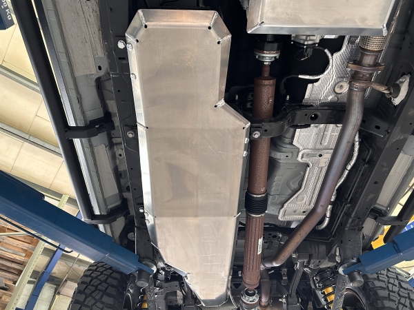 Unterfahrschutz Ford Bronco 21- V6 5-türig, Tank 29-T080404