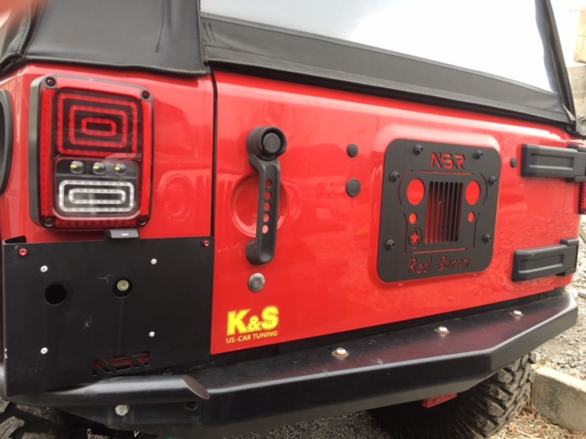 Sitzbezug Neopren schwarz / rot vorne Jeep Wrangler JK BJ 07 - 10