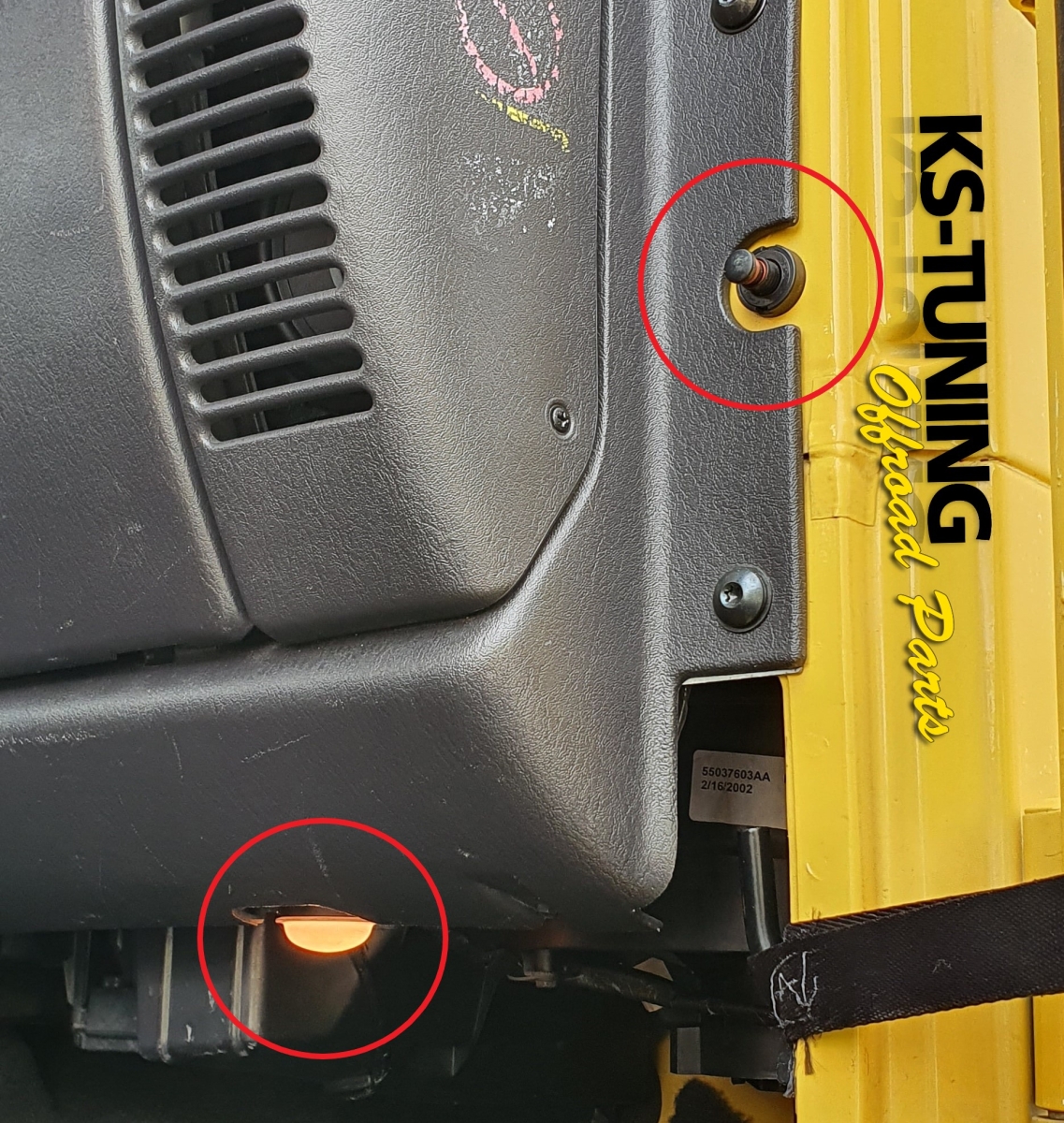 Licht aus für Beleuchtung innen beim Jeep Wrangler TJ 1996 - 06 Beim  Aushängen der Jeep® Türen wird der Kontakt durch die Federc