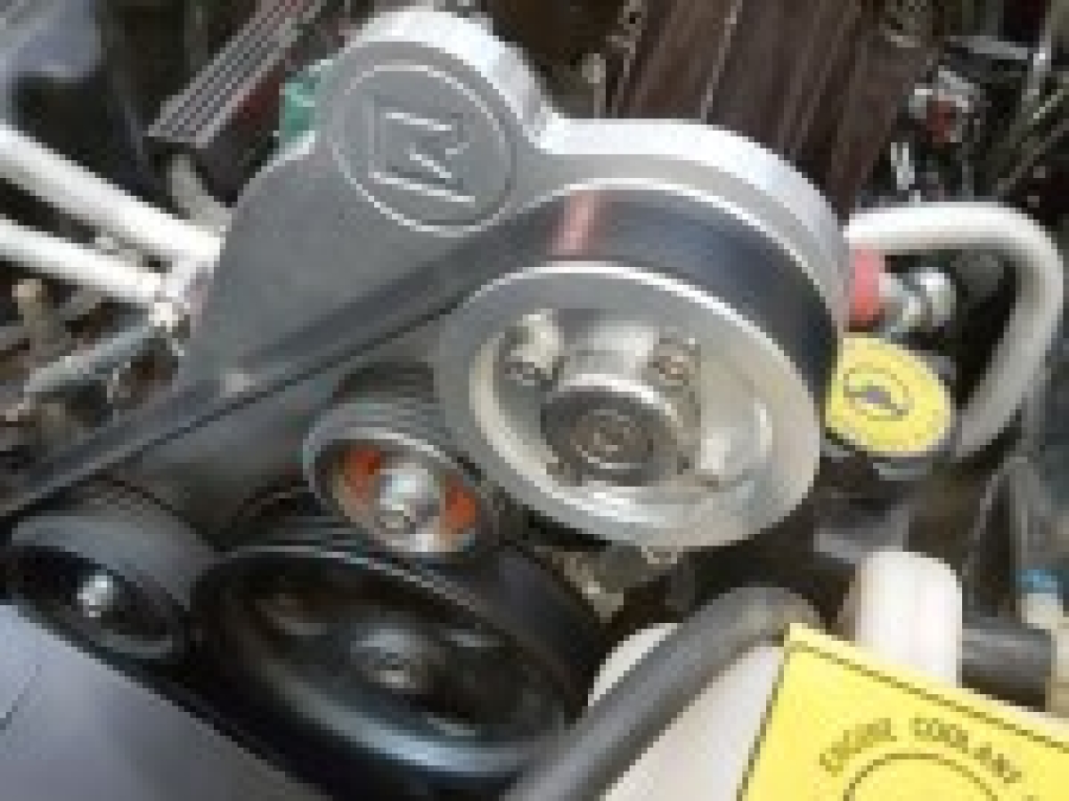 Motor Umbaukit Super Charger Jeep Wrangler TJ + YJ 4.0 Liter 6 Cylinder BJ 91 04 BOOSTED