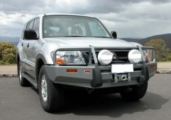 ARB-Windenstoßstange Mitsubishi Pajero V60 '03-,grau metallic