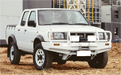 ARB-Windenstoßstange Nissan D22 ...