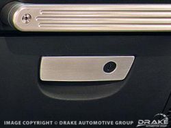 Cover Insert Handschuhfach Aluminium Drake Jeep Wrangler JK ab BJ 07 Glove Box Handle Cover