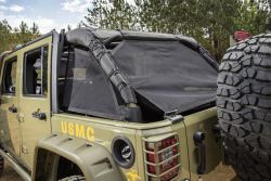 Gepäcknetz Laderaum Jeep Wrangler JK 4-Türer 07-17 Rugged Ridge 13579.42 Eclipse Cargo Barrier