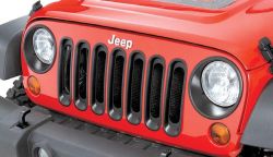 Kühlergrill Kühlerschutz schwarz Kunststoff hinter dem Grill Jeep Wrangler JK 07- Rugged Ridge 11306.30