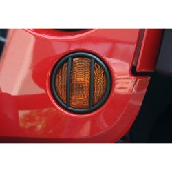 Lampenschutzgitter Blinker vorne im Kühlergrill schwarz Jeep® Wrangler JK 07- 11231.11