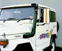 Safari-Snorkel Toyota J4, nur 3B...